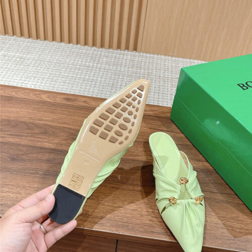 High Quality Luxury Bottega Veneta Bunnie Mules – Style 95046 product detail
