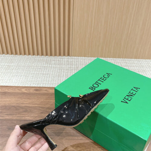 High Quality Luxury Bottega Veneta Bunnie Mules – Style 86566 product detail