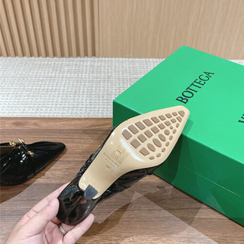 High Quality Luxury Bottega Veneta Bunnie Mules – Style 86566 product detail