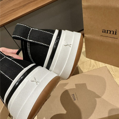 High Quality Luxury Amina Muaddi Denim Loafers product detail