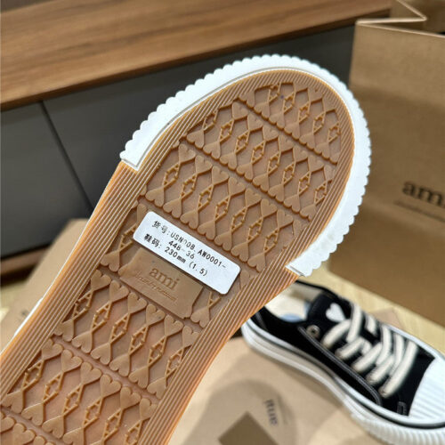 High Quality Luxury Amina Muaddi Denim Loafers product detail