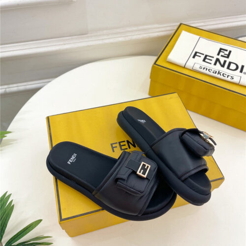 High Quality Luxury Fendi Pocket Casual Slippers – Style 29043 product detail