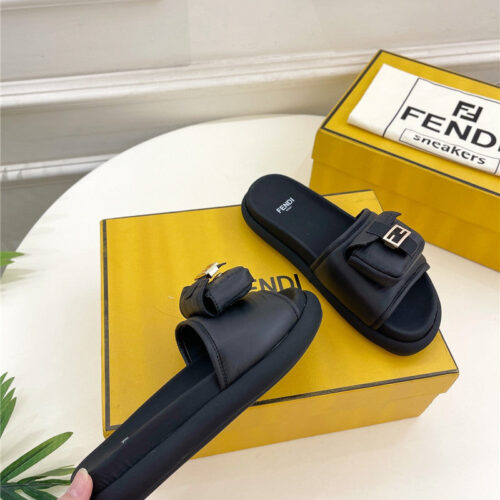 High Quality Luxury Fendi Pocket Casual Slippers – Style 29043 product detail