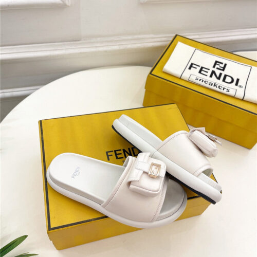 High Quality Luxury Fendi Pocket Casual Slippers – Style 53331 product detail