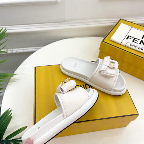 High Quality Luxury Fendi Pocket Casual Slippers – Style 53331 product detail
