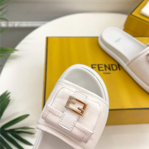 High Quality Luxury Fendi Pocket Casual Slippers – Style 53331 product detail
