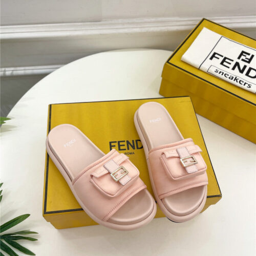 High Quality Luxury Fendi Pocket Casual Slippers – Style 48243