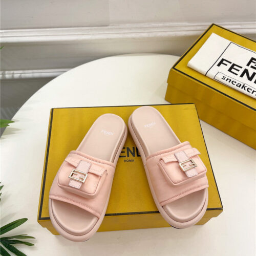 High Quality Luxury Fendi Pocket Casual Slippers – Style 48243 product detail