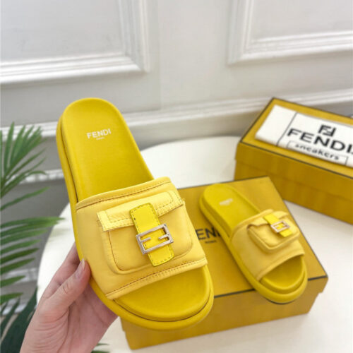High Quality Luxury Fendi Pocket Casual Slippers – Style 44851 product detail