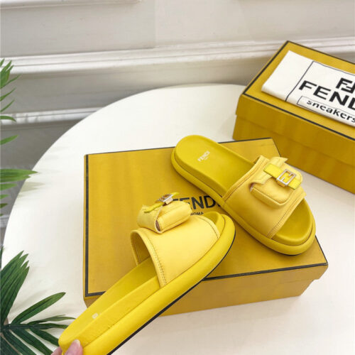 High Quality Luxury Fendi Pocket Casual Slippers – Style 44851 product detail