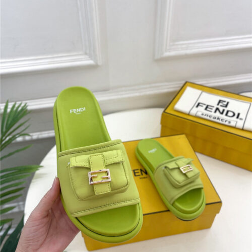 High Quality Luxury Fendi Pocket Casual Slippers alternate view