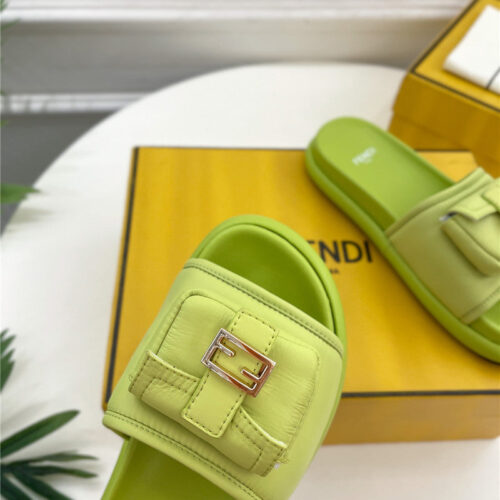 High Quality Luxury Fendi Pocket Casual Slippers product detail