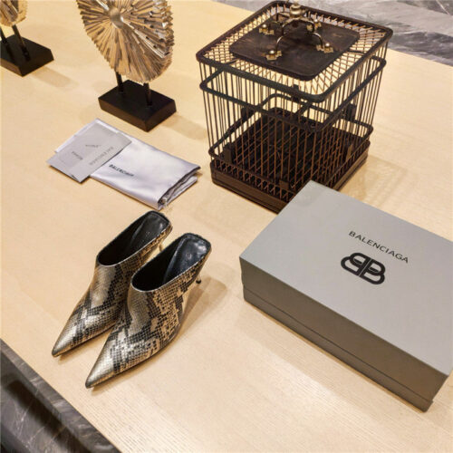 High Quality Luxury Balenciaga Deep Toe Slippers product detail