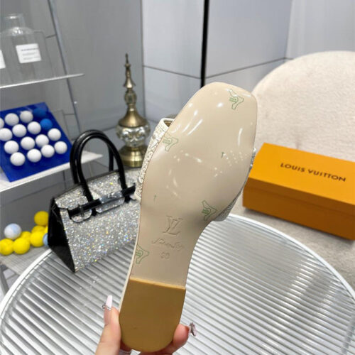 High Quality Luxury Louis Vuitton Catwalk Flat Slippers product detail