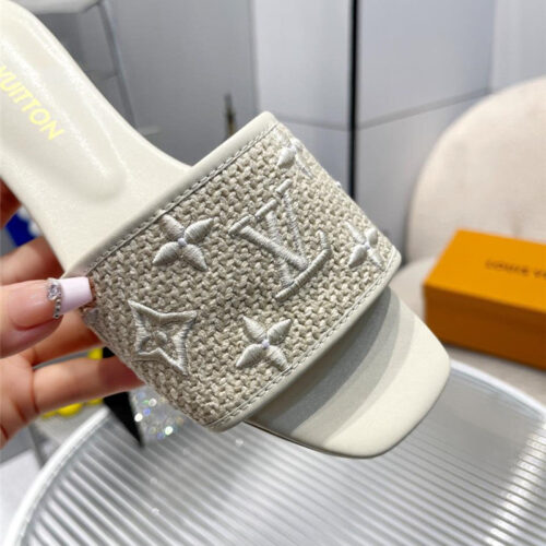 High Quality Luxury Louis Vuitton Catwalk Flat Slippers product detail