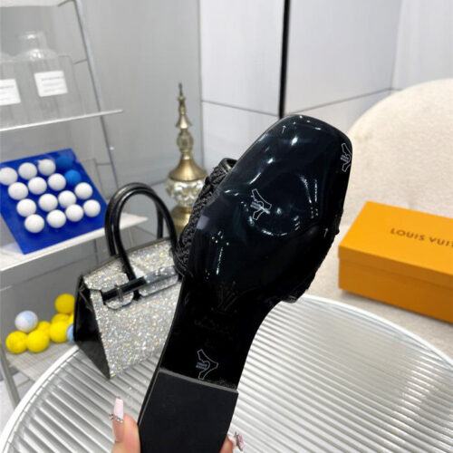 High Quality Luxury Louis Vuitton Catwalk Flat Slippers – Style 17059 product detail