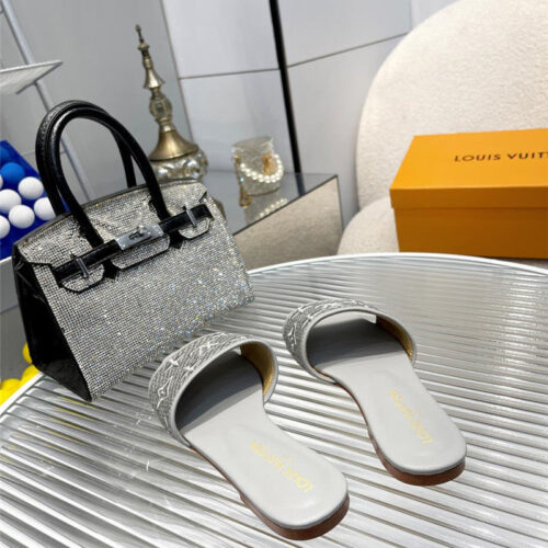 High Quality Luxury Louis Vuitton Catwalk Flat Slippers – Style 74115 product detail
