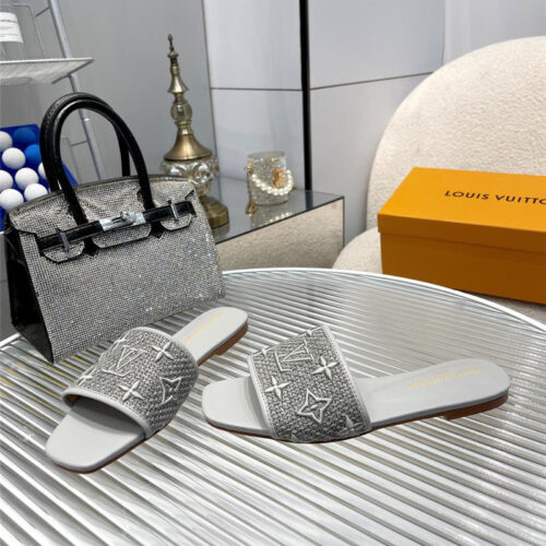 High Quality Luxury Louis Vuitton Catwalk Flat Slippers – Style 74115