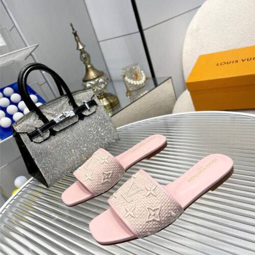 High Quality Luxury Louis Vuitton Catwalk Flat Slippers – Style 62243 product detail