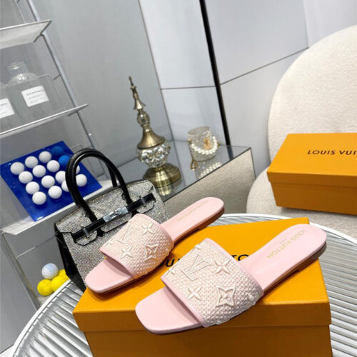 High Quality Luxury Louis Vuitton Catwalk Flat Slippers – Style 62243 product detail