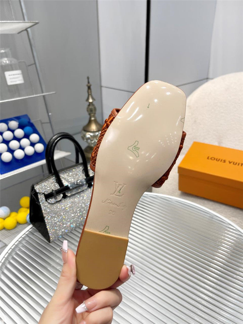 High Quality Luxury Louis Vuitton Catwalk Flat Slippers – Style 45283 product detail