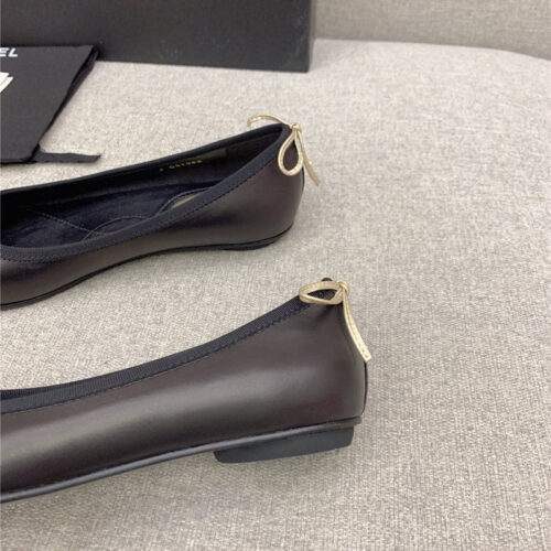 High Quality Luxury Chanel Vintage Flat Shoes – Style 34086 product detail