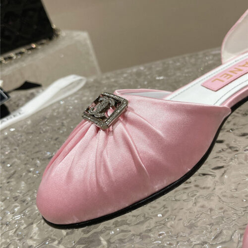 High Quality Luxury Chanel Explosion Diamond Buckle Hollow Sandals – Style 23046 product detail
