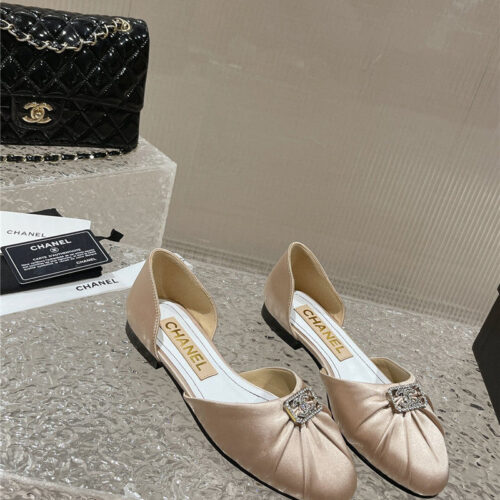 High Quality Luxury Chanel Explosion Diamond Buckle Hollow Sandals product detail