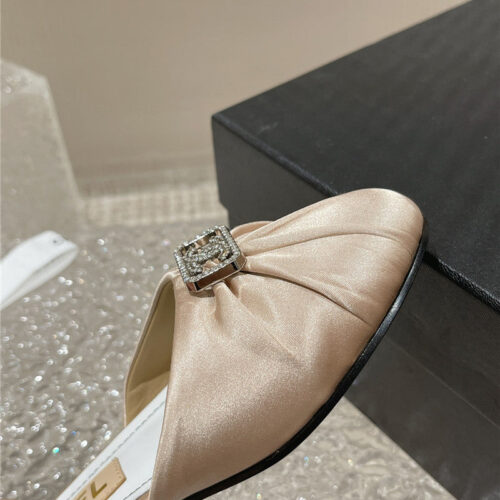 High Quality Luxury Chanel Explosion Diamond Buckle Hollow Sandals product detail