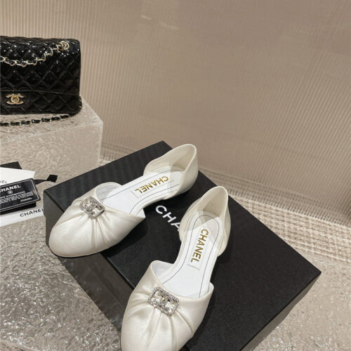 High Quality Luxury Chanel Explosion Diamond Buckle Hollow Sandals – Style 17958 product detail