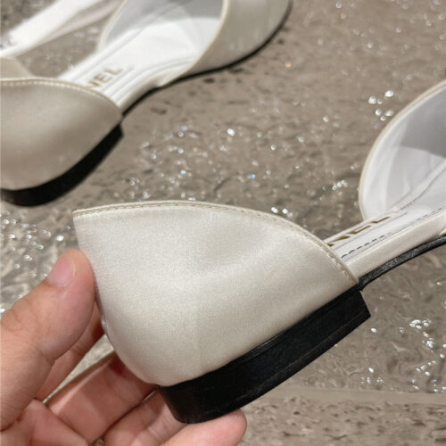 High Quality Luxury Chanel Explosion Diamond Buckle Hollow Sandals – Style 17958 product detail