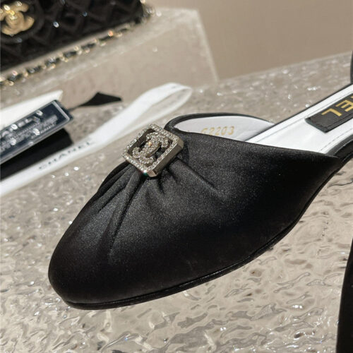 High Quality Luxury Chanel Explosion Diamond Buckle Hollow Sandals – Style 16262 product detail