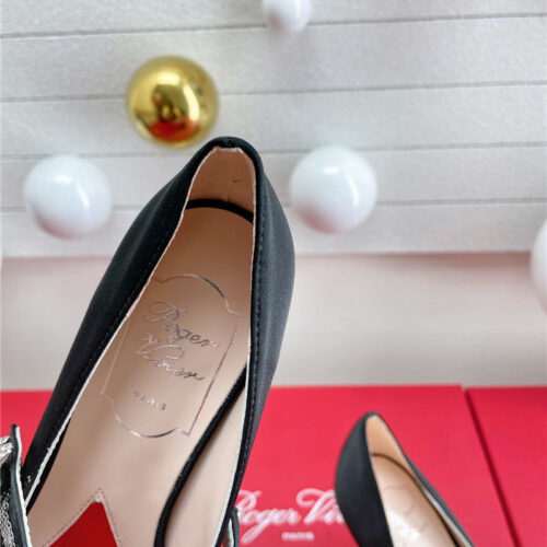 High Quality Luxury Roger Vivier Wedding Shoes Snow Diamond Series High Heels – Style 43124 product detail