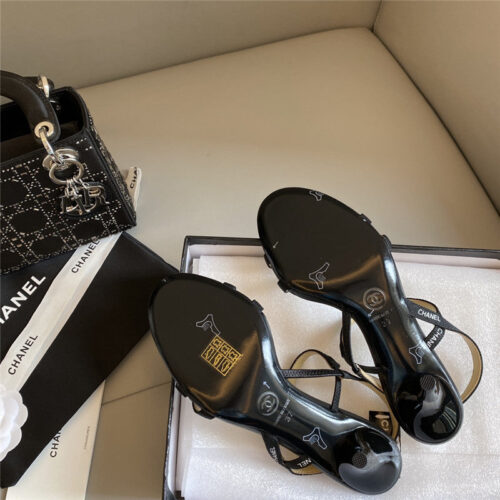 High Quality Luxury Chanel Middle-Aged Series Logo Strappy High-Heeled Sandals product detail