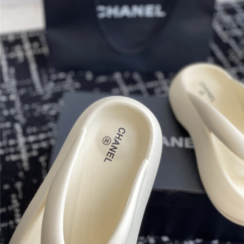 High Quality Luxury Chanel Explosive Style Muffin Sandals And Slippers – Style 60294 product detail