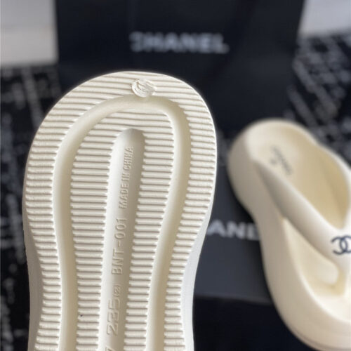 High Quality Luxury Chanel Explosive Style Muffin Sandals And Slippers – Style 60294 product detail