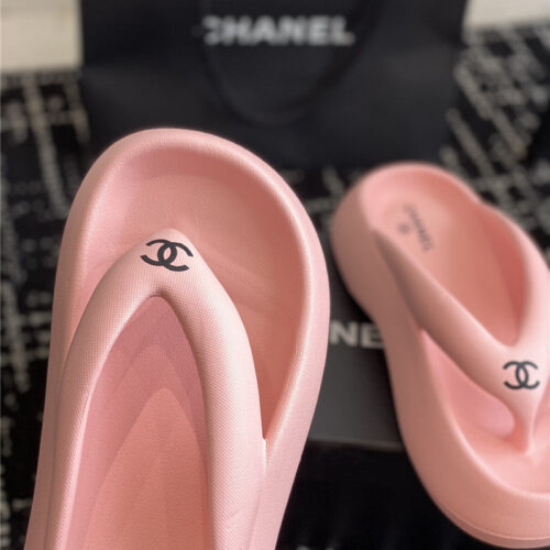 High Quality Luxury Chanel Explosive Style Muffin Sandals And Slippers – Style 91366 product detail