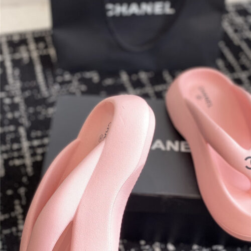 High Quality Luxury Chanel Explosive Style Muffin Sandals And Slippers – Style 91366 product detail