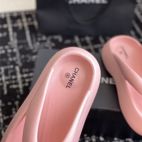 High Quality Luxury Chanel Explosive Style Muffin Sandals And Slippers – Style 91366 product detail