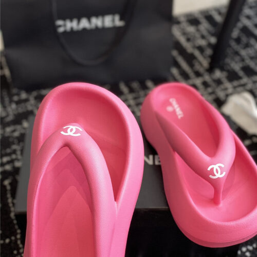 High Quality Luxury Chanel Explosive Style Muffin Sandals And Slippers product detail