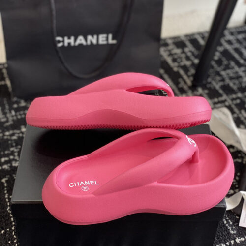 High Quality Luxury Chanel Explosive Style Muffin Sandals And Slippers product detail
