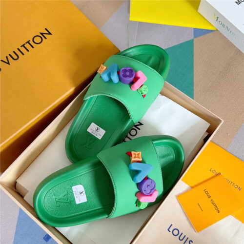 High Quality Luxury Louis Vuitton Monogram Diy Decorative Slippers product detail