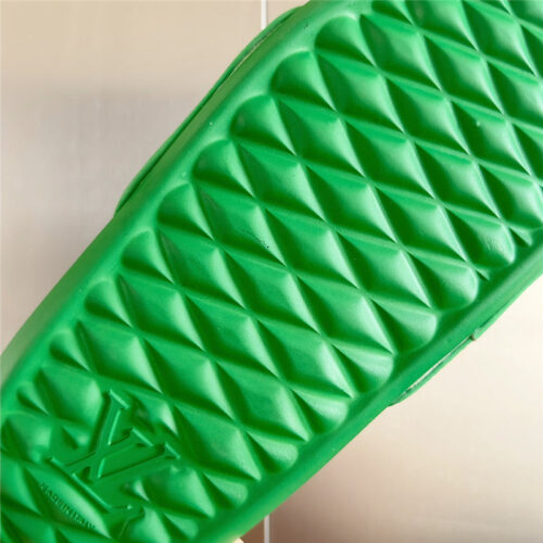 High Quality Luxury Louis Vuitton Monogram Diy Decorative Slippers product detail