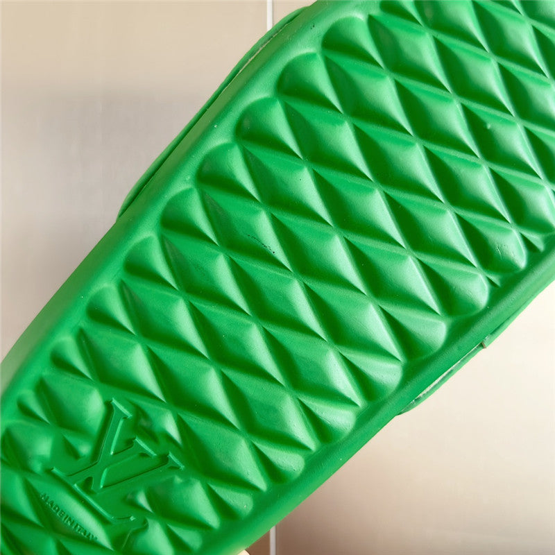 High Quality Luxury Louis Vuitton Monogram Diy Decorative Slippers product detail