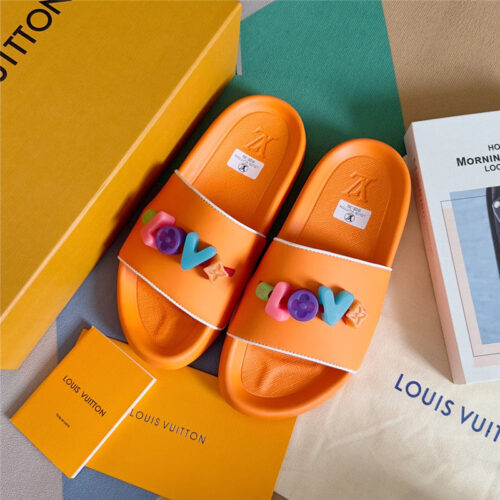 High Quality Luxury Louis Vuitton Monogram Diy Decorative Slippers – Style 43747 product detail