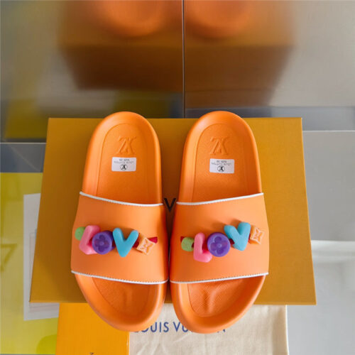 High Quality Luxury Louis Vuitton Monogram Diy Decorative Slippers – Style 43747 product detail