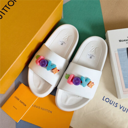 High Quality Luxury Louis Vuitton Monogram Diy Decorative Slippers – Style 09283 product detail