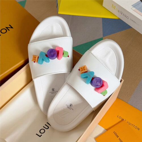 High Quality Luxury Louis Vuitton Monogram Diy Decorative Slippers – Style 09283 product detail