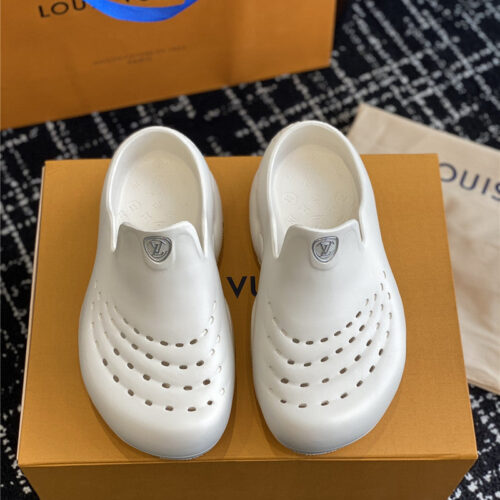 High Quality Luxury Louis Vuitton New Shark Slippers product detail