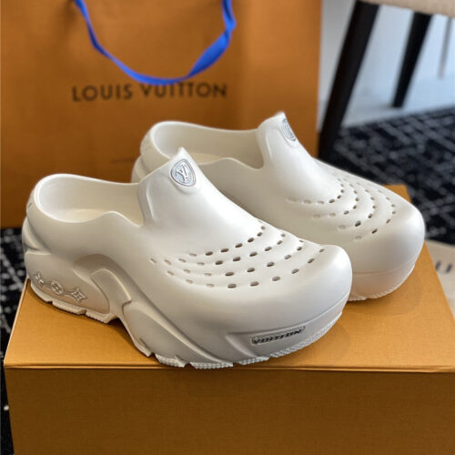 High Quality Luxury Louis Vuitton New Shark Slippers